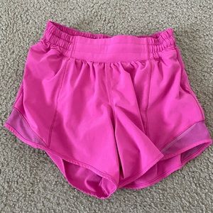hotty hot sonic pink Lulu lemon length 4 size 4 shorts